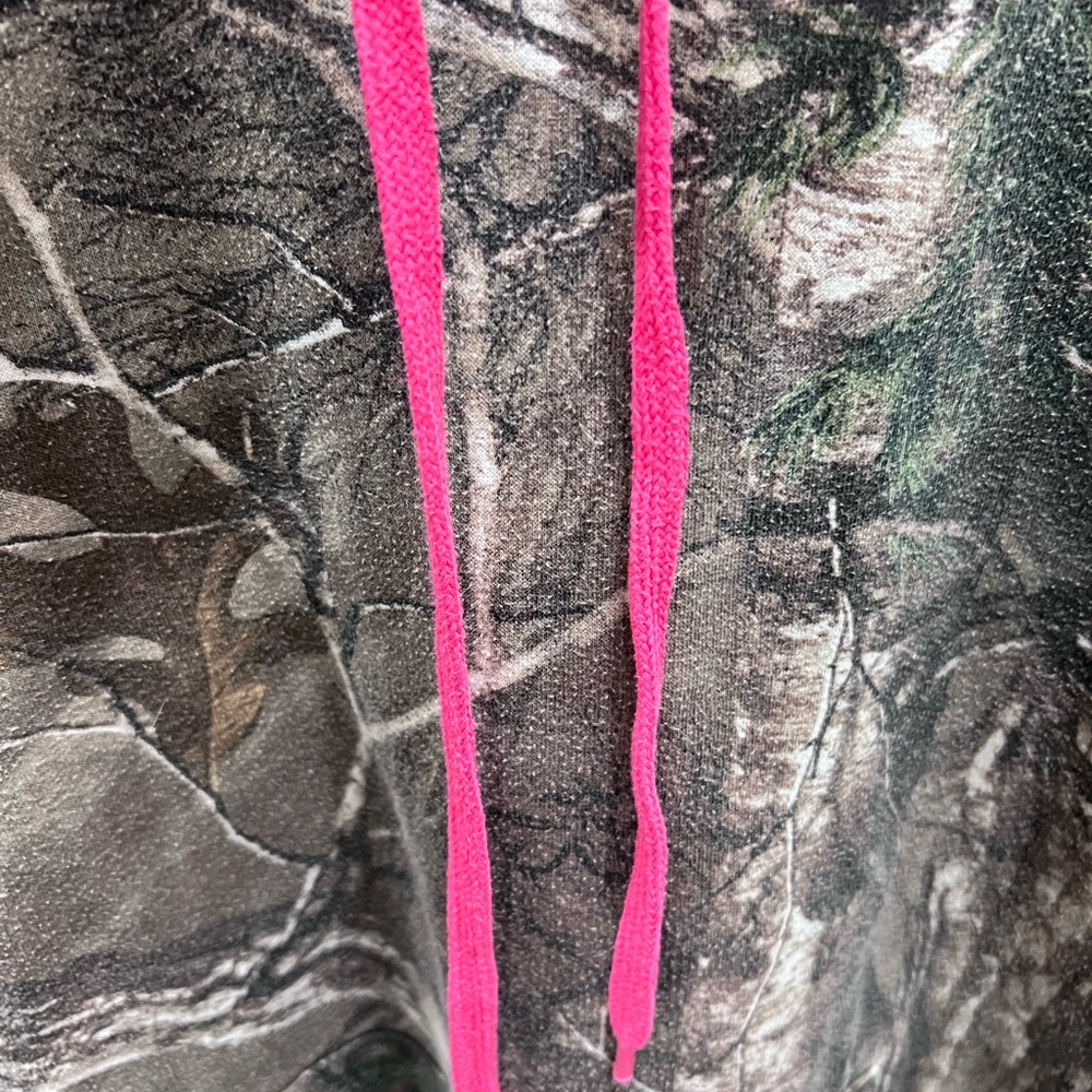 Realtree Camouflage Hoodie with Pink Interior - Picture 4 of 5